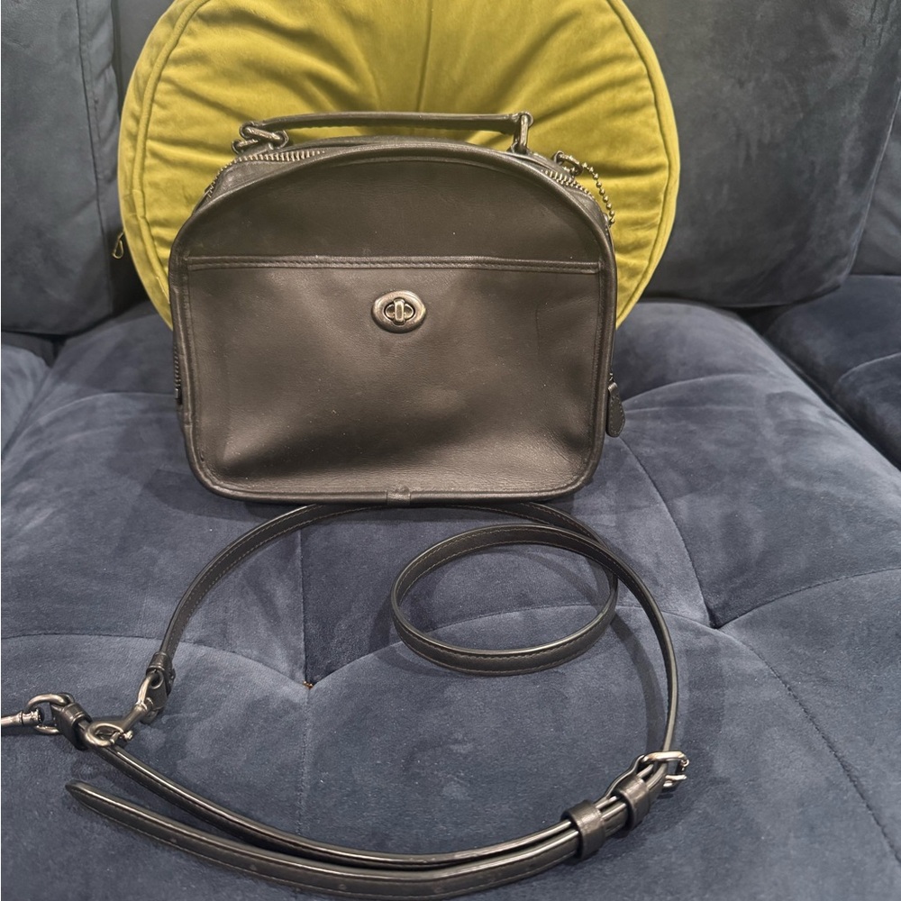 Elegant Black Leather Women's Bag